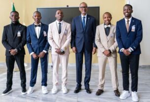 Kagame Meets Rwandan Students at Algeria’s Premier AI Institute