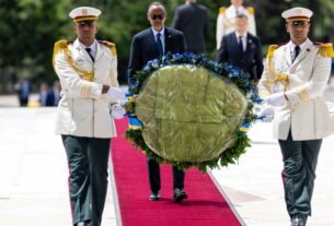 Kagame Honors Algeria’s Fallen Heroes at Martyrs’ Memorial in Algiers